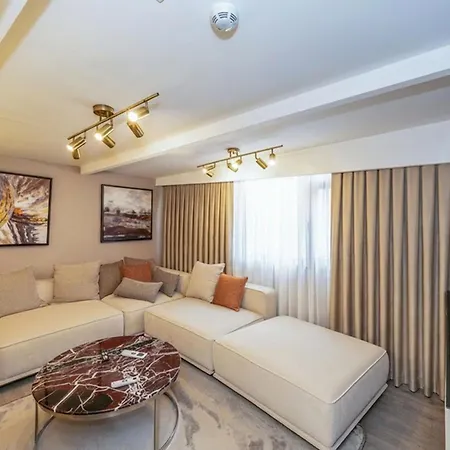 Hotel Karakoey Prive *